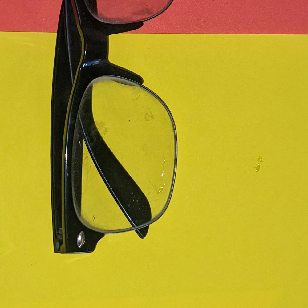 Noon Rectangle lens and rim, close-up